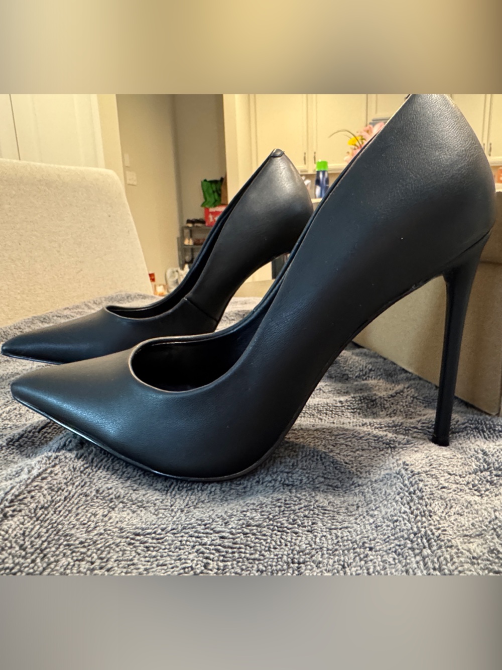 Steve Madden Black Pointed Toe Stiletto Heels
